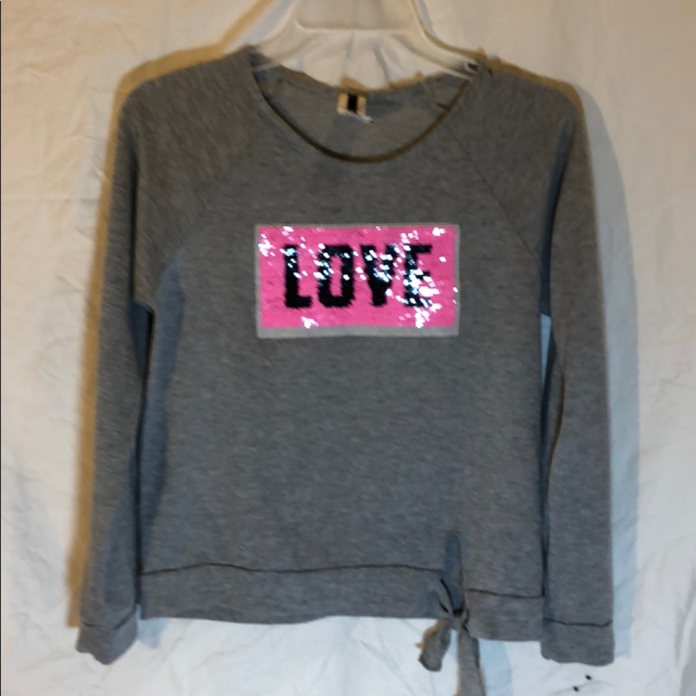 🍌CLEARANCE!—Girls “Love” sweatshirt sz L